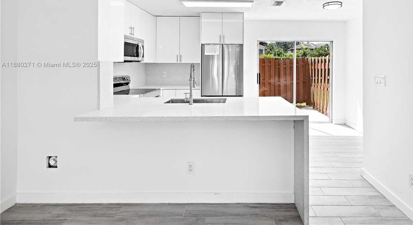 Small Image of 2917 NORTH WEST BELMONT LN #2917, Cooper City Number 11