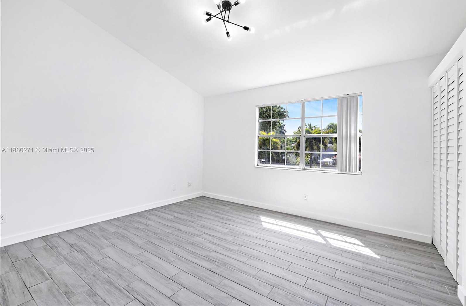 Small Image of 2917 NORTH WEST BELMONT LN #2917, Cooper City Number 2