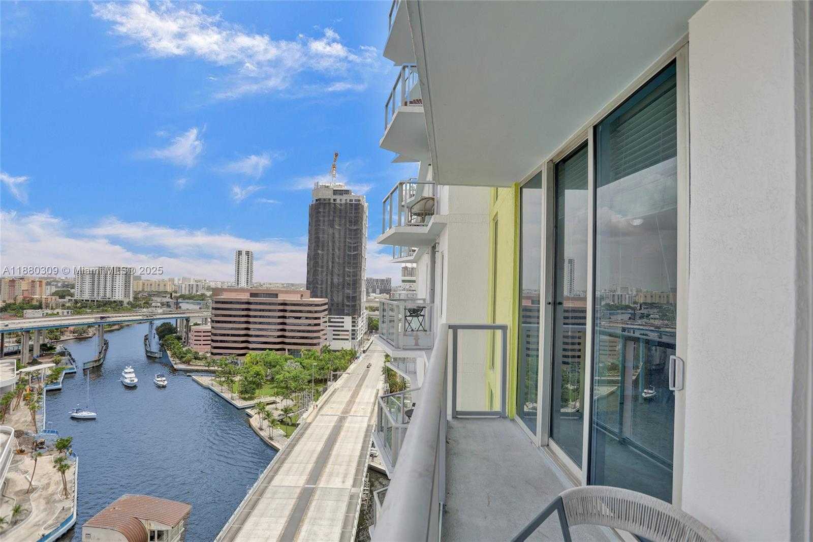 Small Image of 185 SOUTH WEST 7TH ST #1600, Miami Number 40