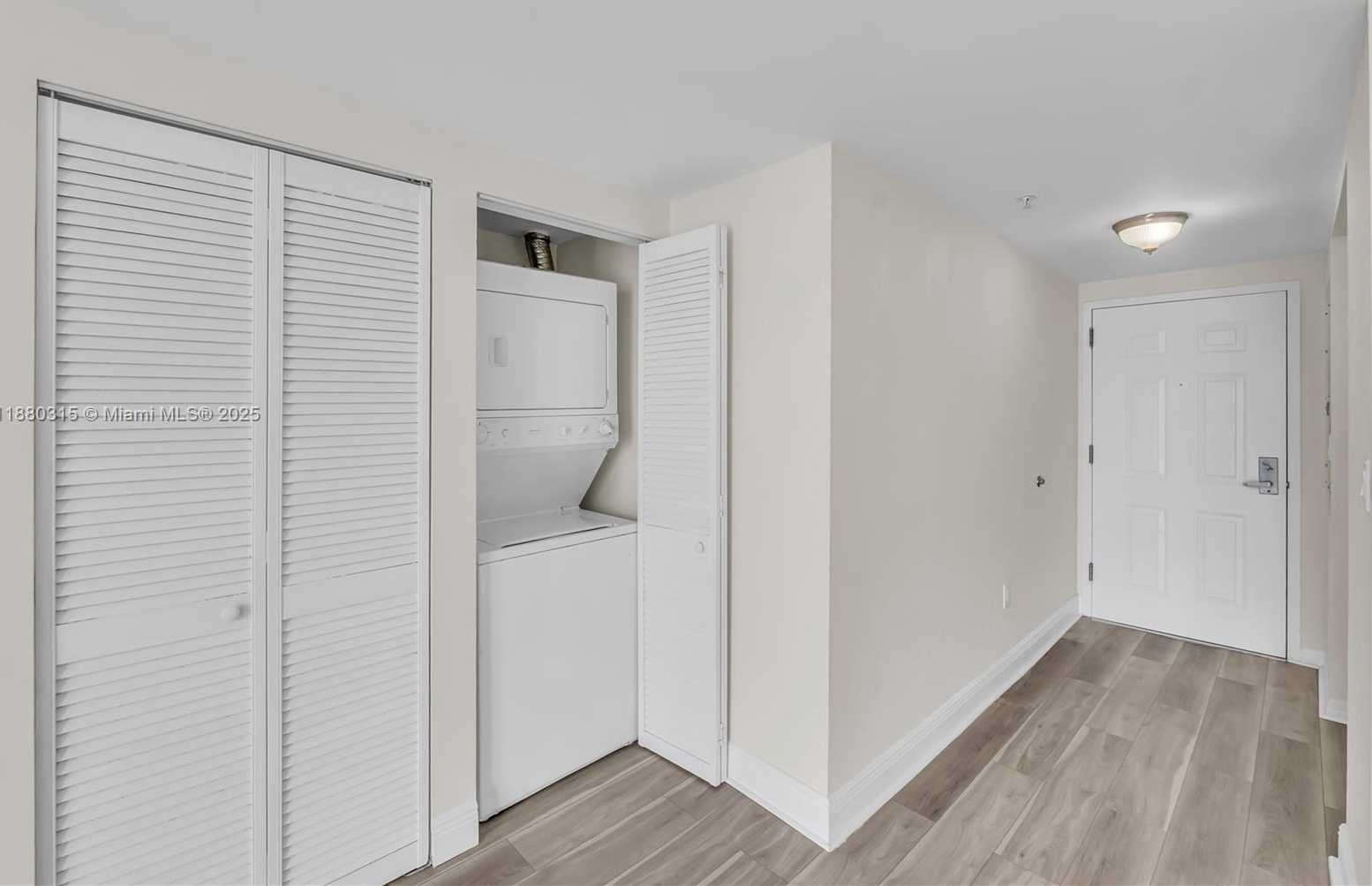 Small Image of 900 SOUTH WEST 8TH ST #1110, Miami Number 22
