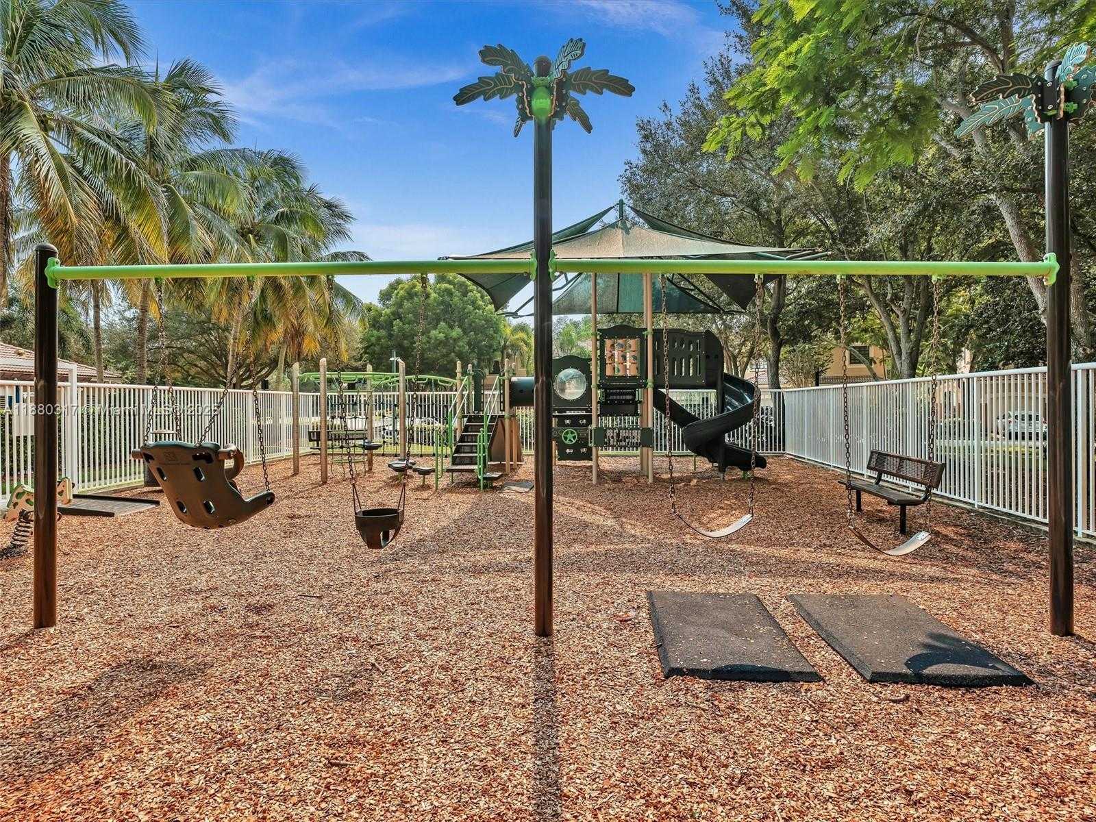 Small Image of 3865 TREE TOP DR, Weston Number 45