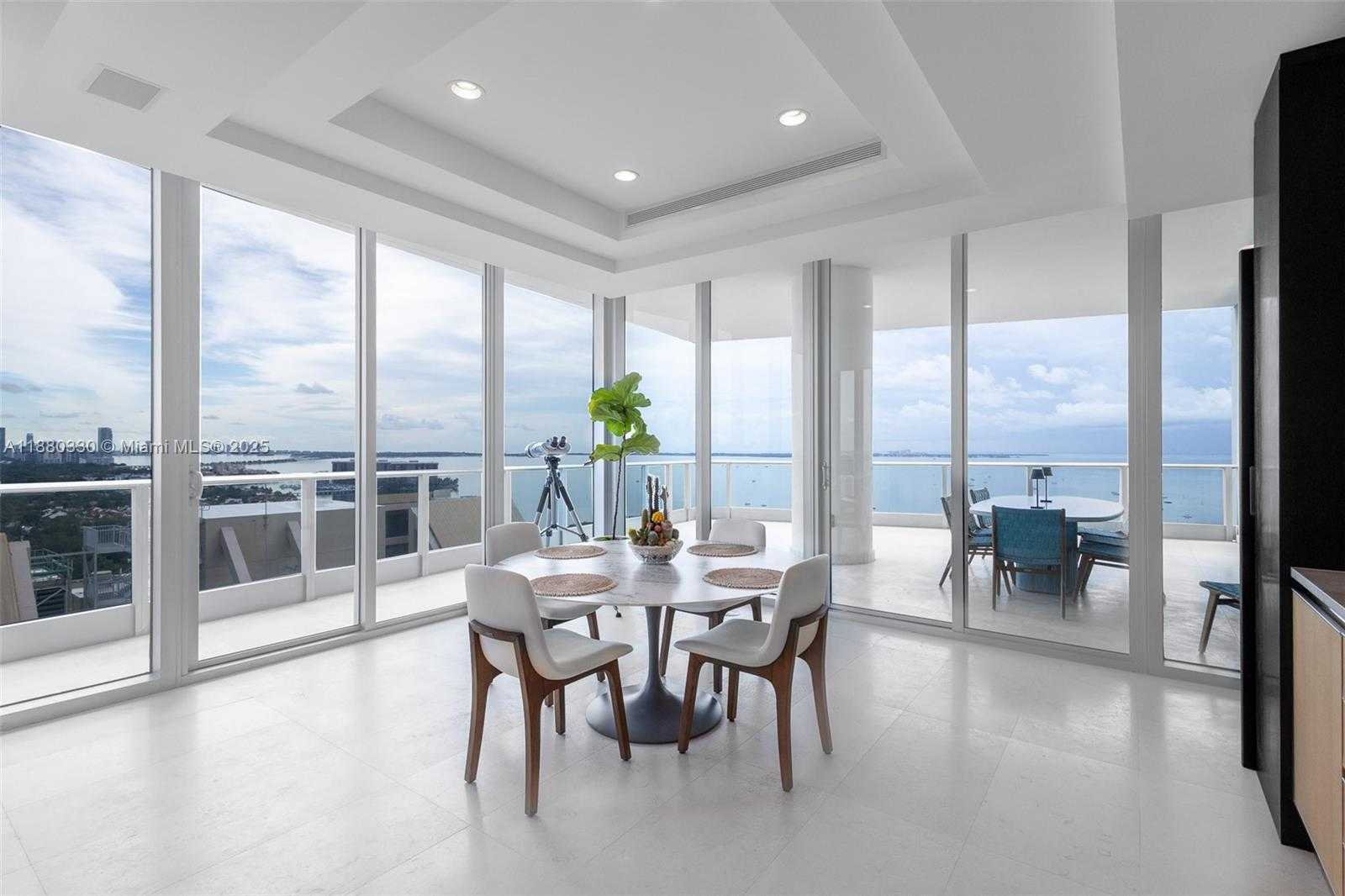 Small Image of 2627 SOUTH BAYSHORE DR #3101, Miami Number 5