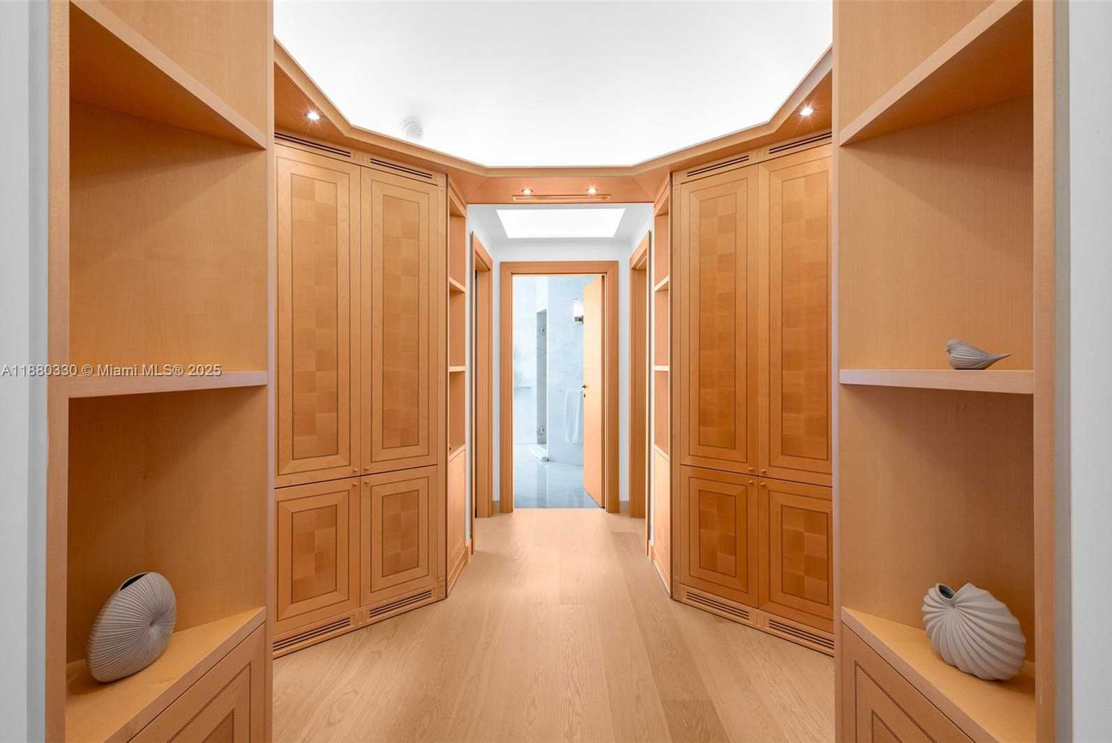 Small Image of 2627 SOUTH BAYSHORE DR #3101, Miami Number 8