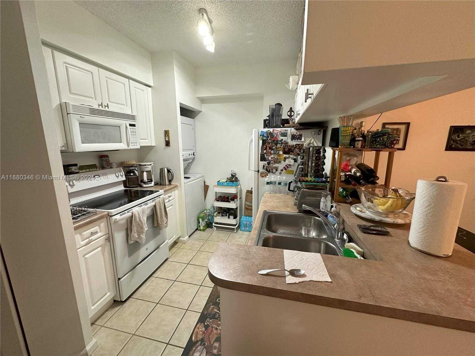 Small Image of 17150 NORTH BAY RD #2319, Sunny Isles Beach Number 15