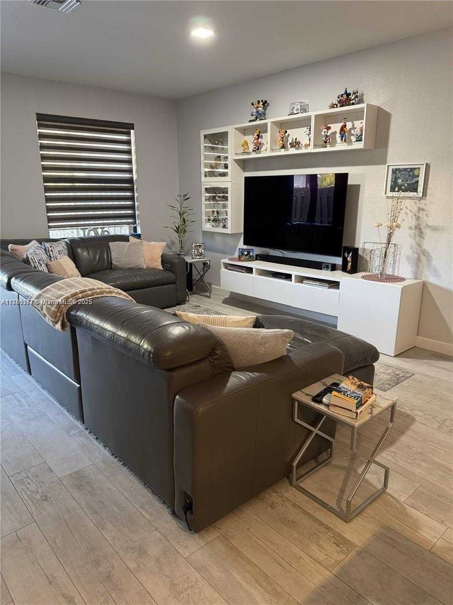 Small Image of 25083 SOUTH WEST 108TH AVE #25083, Homestead Number 7