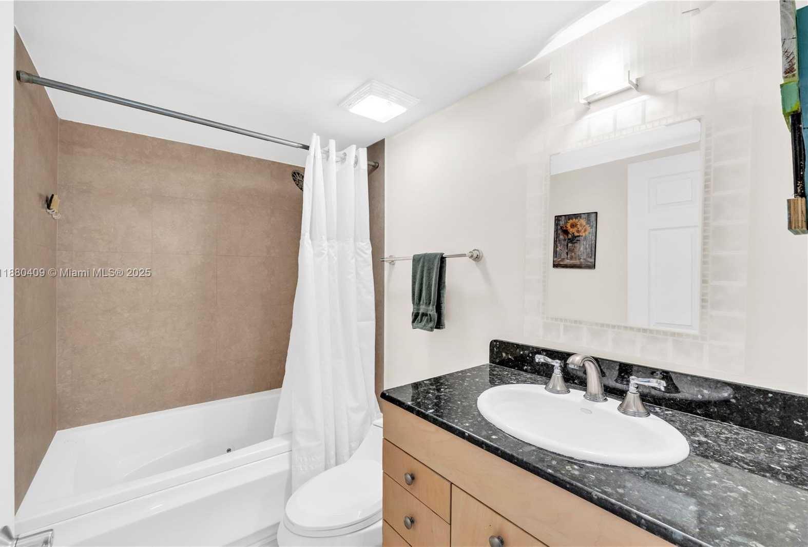 Small Image of 3440 NORTH EAST 192ND ST #2D-A, Aventura Number 12