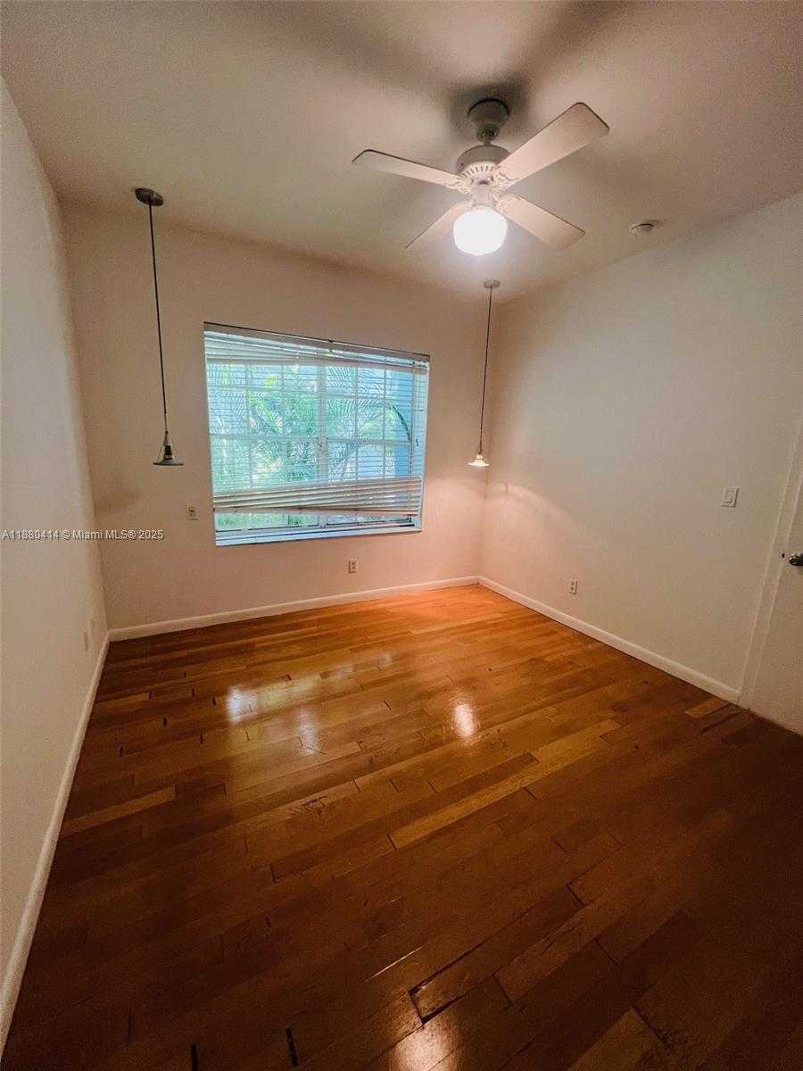Small Image of 1523 WEST AVE #101, Miami Beach Number 10
