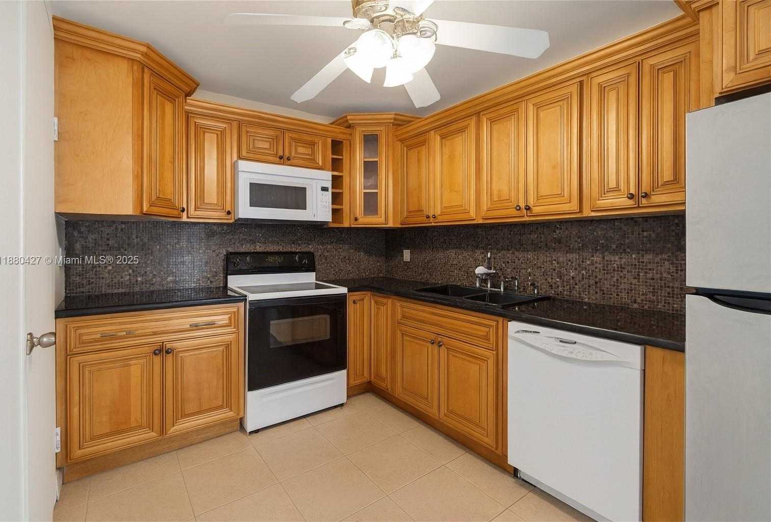 Small Image of 400 KINGS POINT DR #327, Sunny Isles Beach Number 14