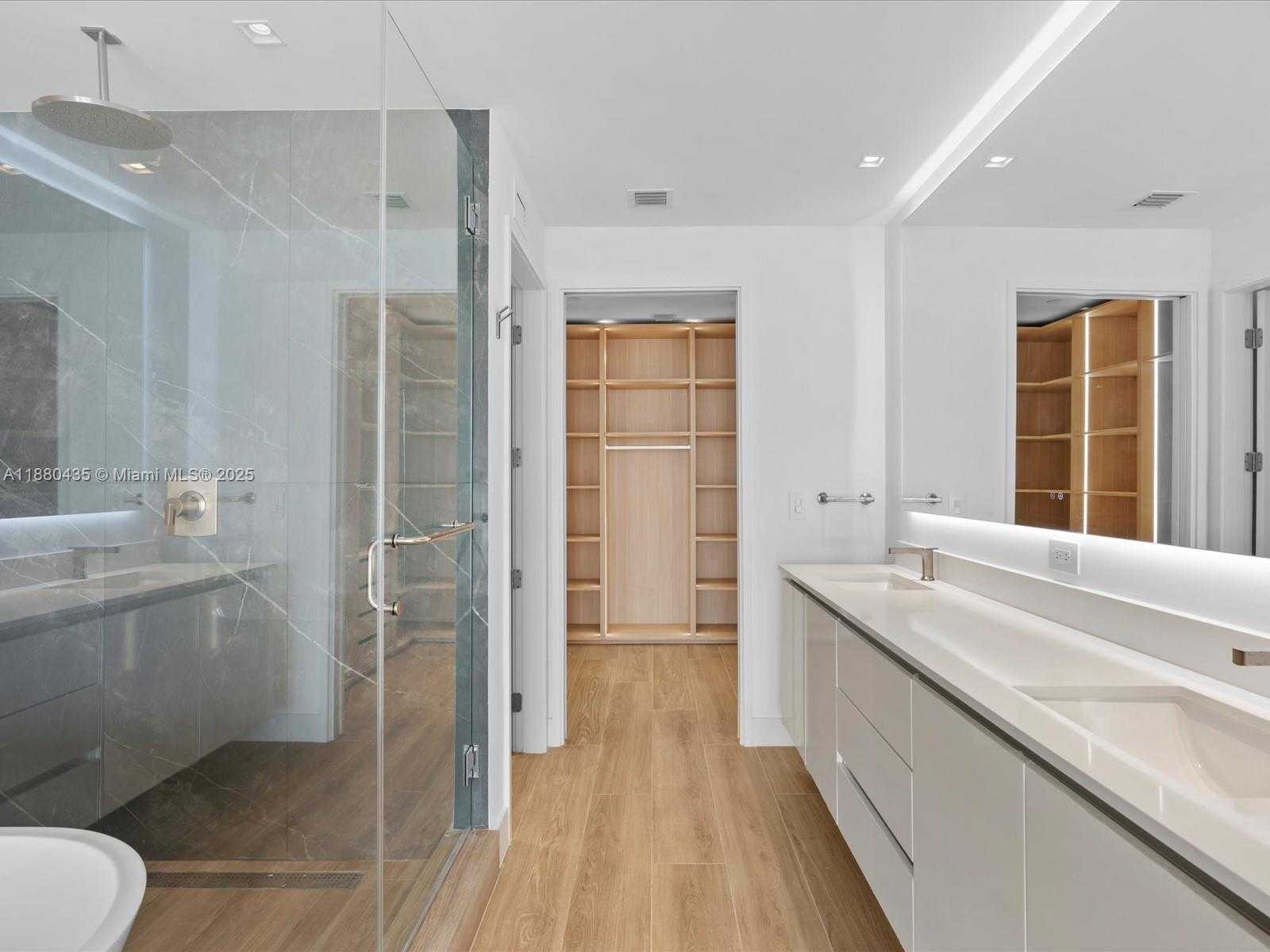 Small Image of 700 NORTH EAST 24TH ST #3207, Miami Number 15