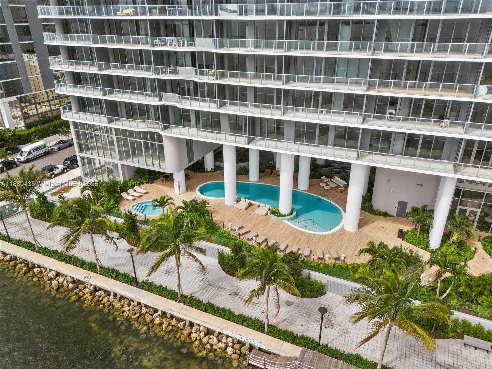 Small Image of 700 NORTH EAST 24TH ST #3207, Miami Number 27