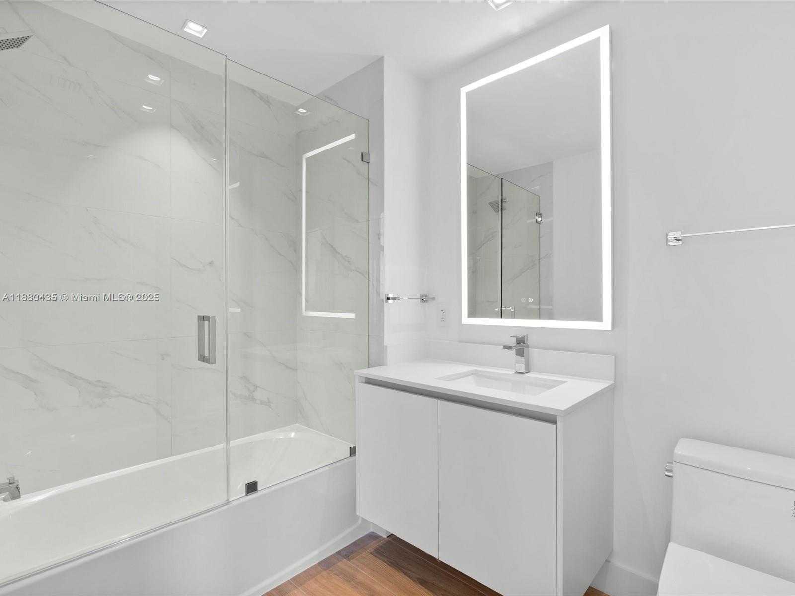 Small Image of 700 NORTH EAST 24TH ST #3207, Miami Number 35