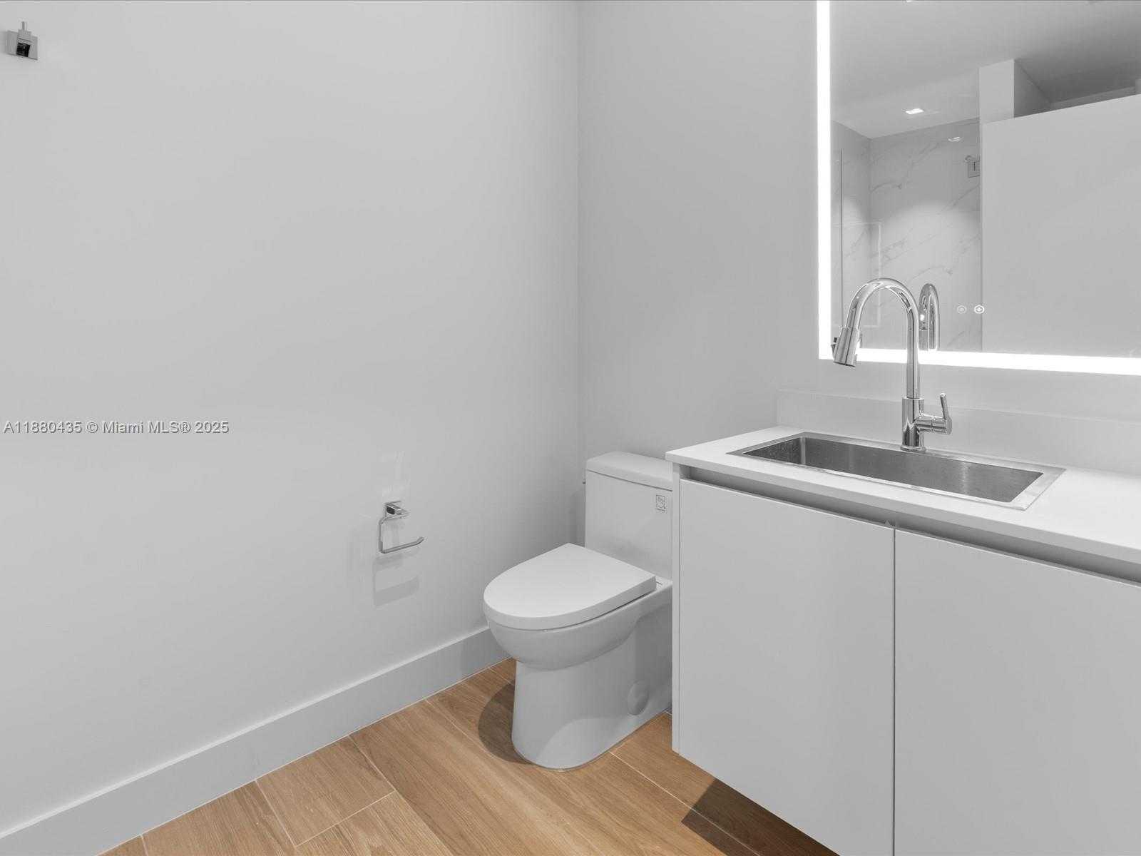 Small Image of 700 NORTH EAST 24TH ST #3207, Miami Number 49
