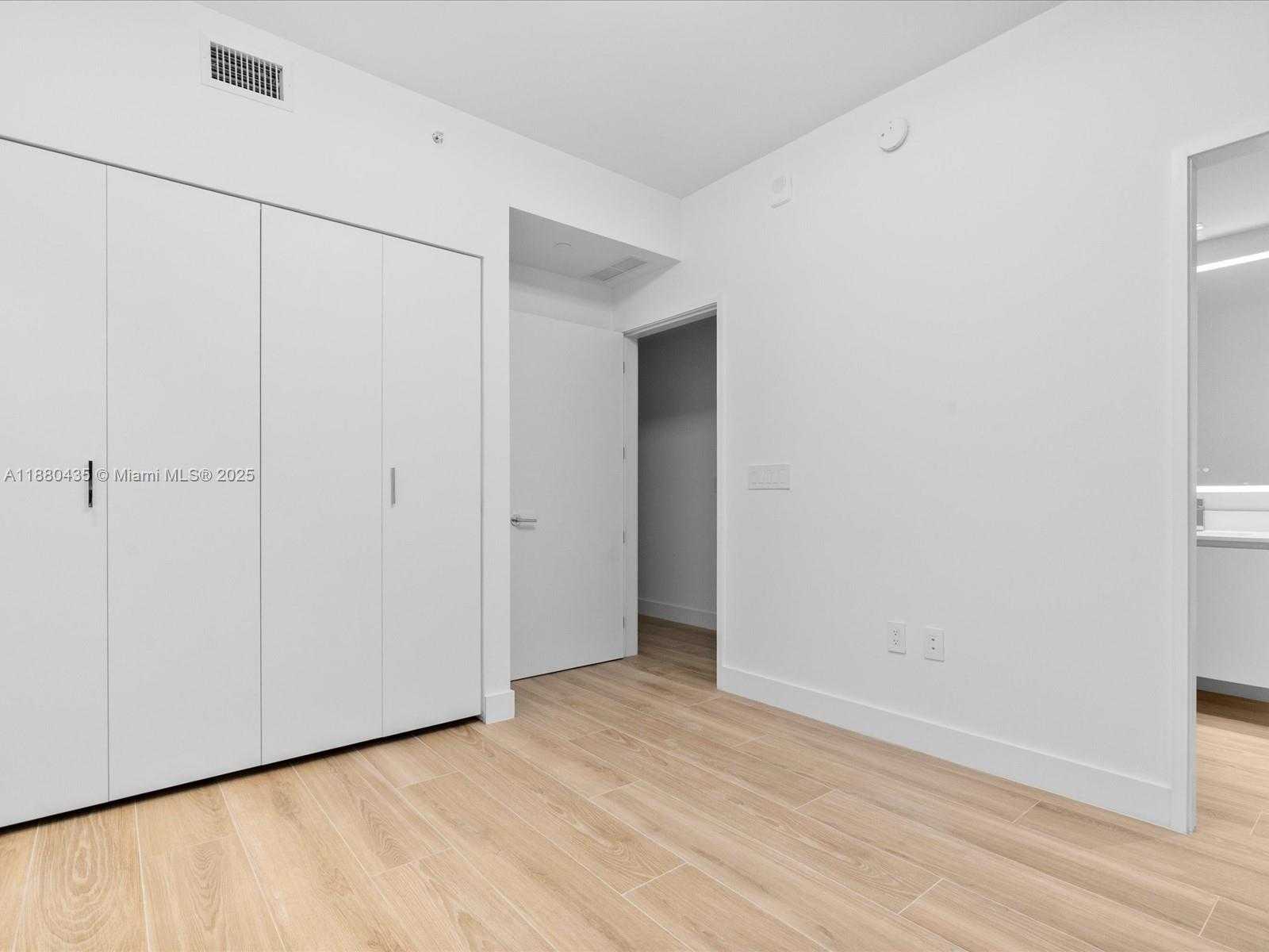 Small Image of 700 NORTH EAST 24TH ST #3207, Miami Number 59