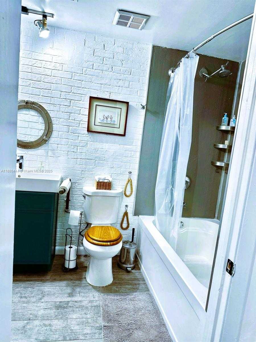 Small Image of 10 SOUTH WEST SOUTH RIVER DR #605, Miami Number 14