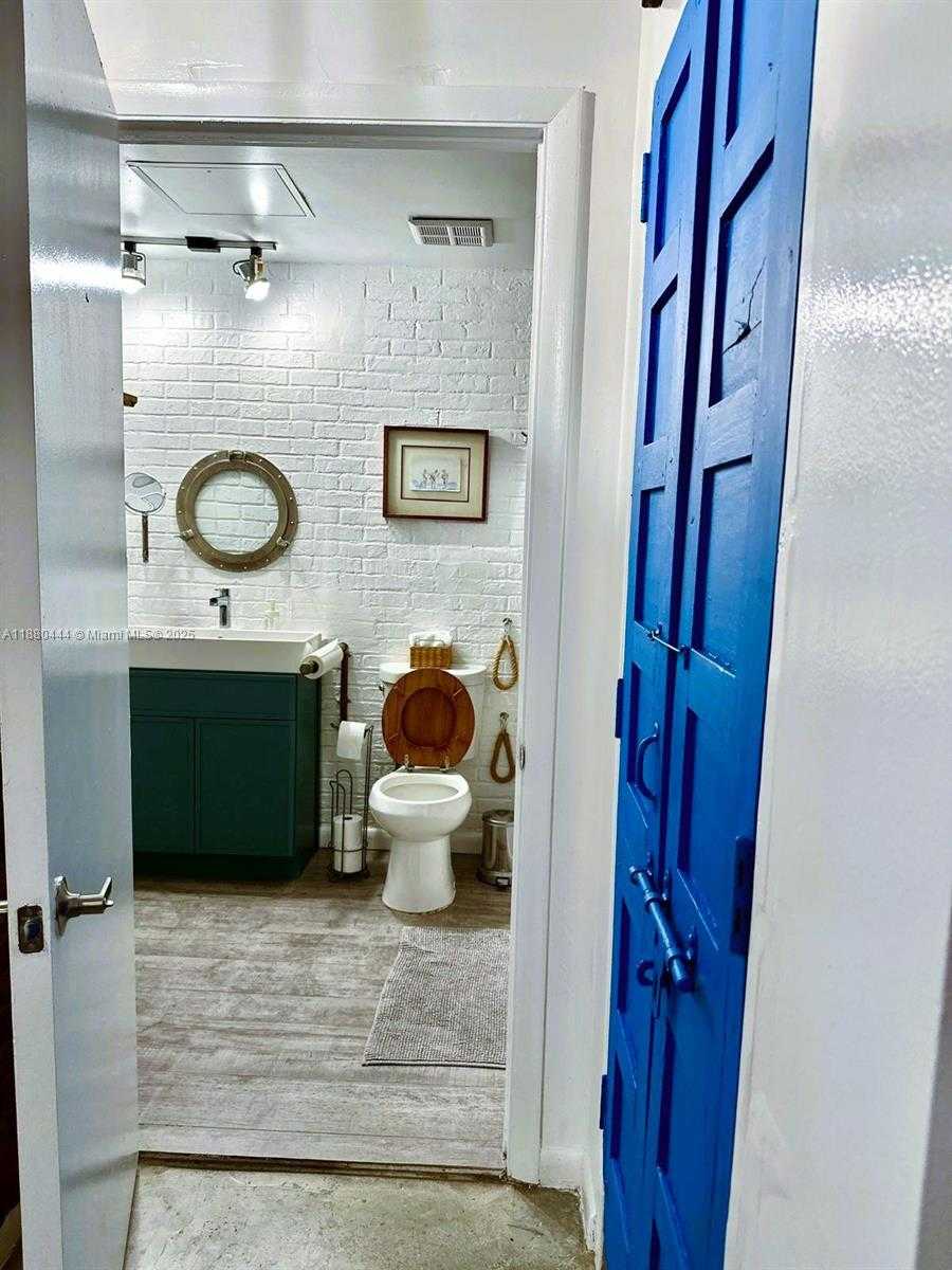 Small Image of 10 SOUTH WEST SOUTH RIVER DR #605, Miami Number 15