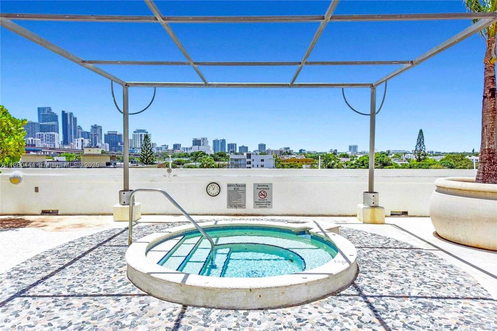 Small Image of 10 SOUTH WEST SOUTH RIVER DR #605, Miami Number 25