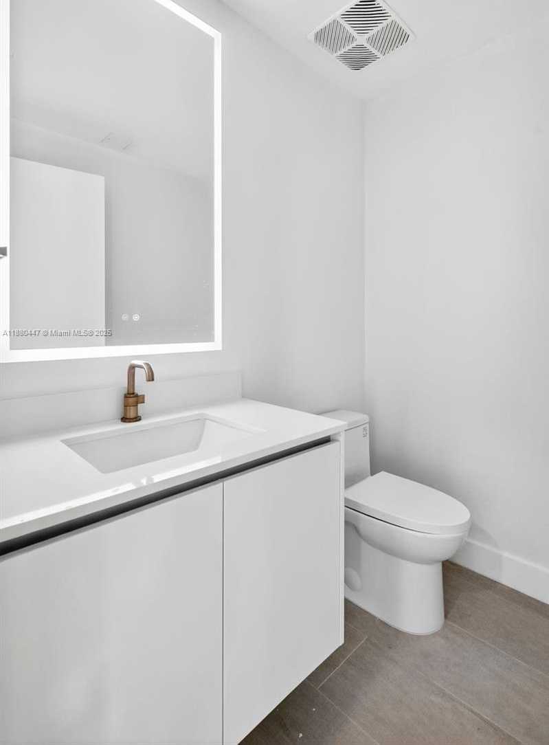 Small Image of 700 NORTH EAST 24TH #3801, Miami Number 18
