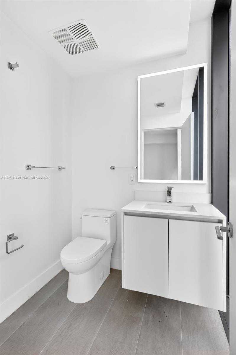 Small Image of 700 NORTH EAST 24TH #3801, Miami Number 20