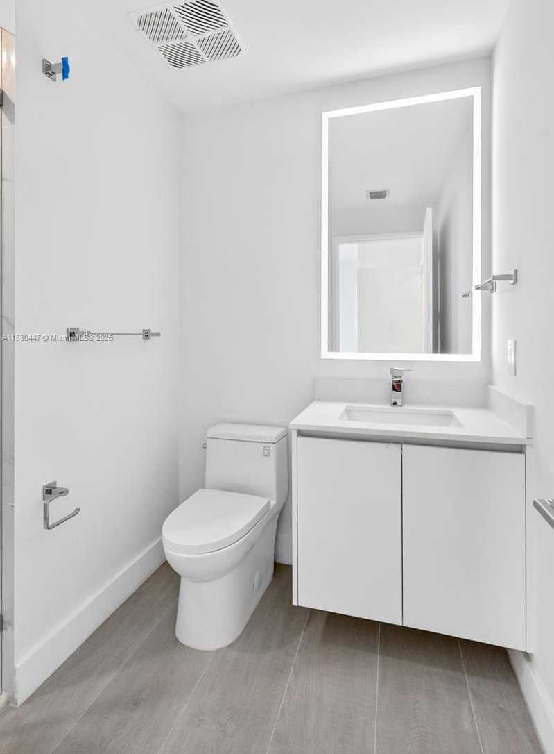 Small Image of 700 NORTH EAST 24TH #3801, Miami Number 24