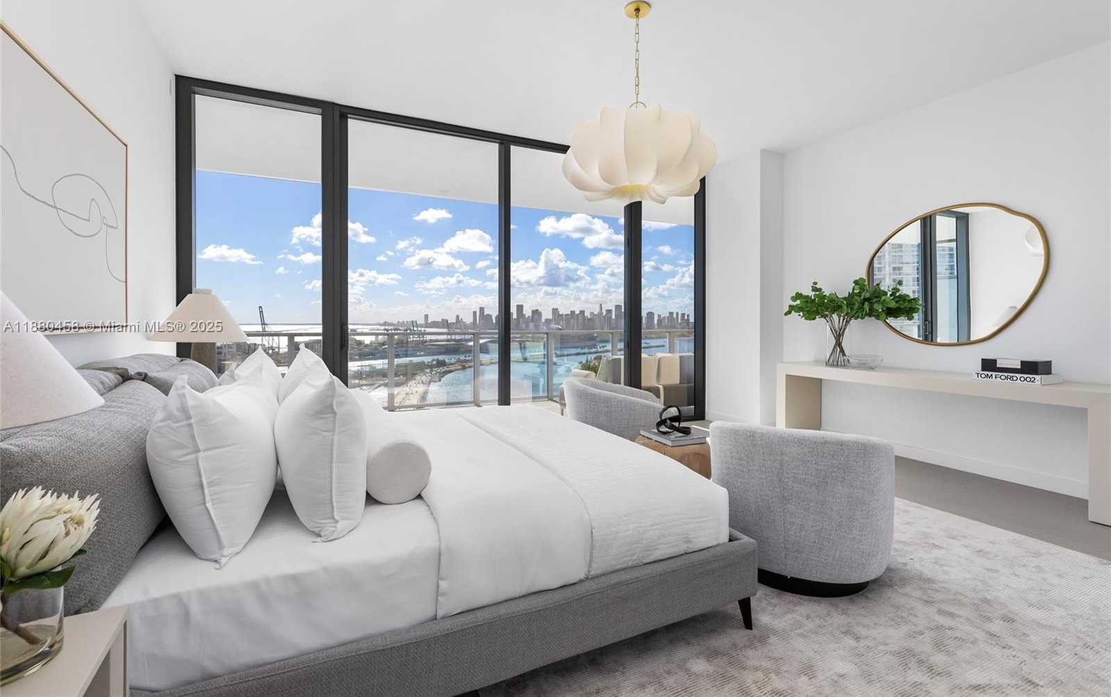 Small Image of 500 ALTON RD #2802, Miami Beach Number 15