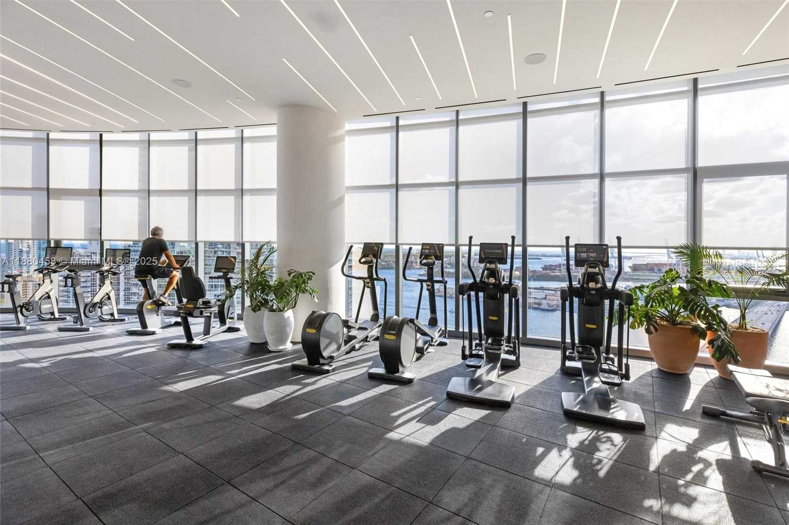 Small Image of 500 ALTON RD #2802, Miami Beach Number 23