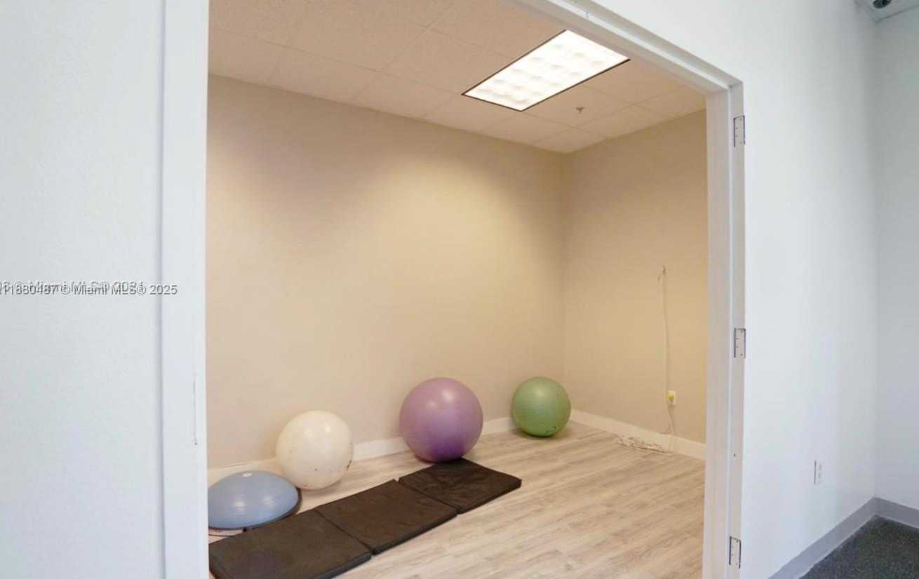 Small Image of 19370 COLLINS AVE #1014, Sunny Isles Beach Number 14