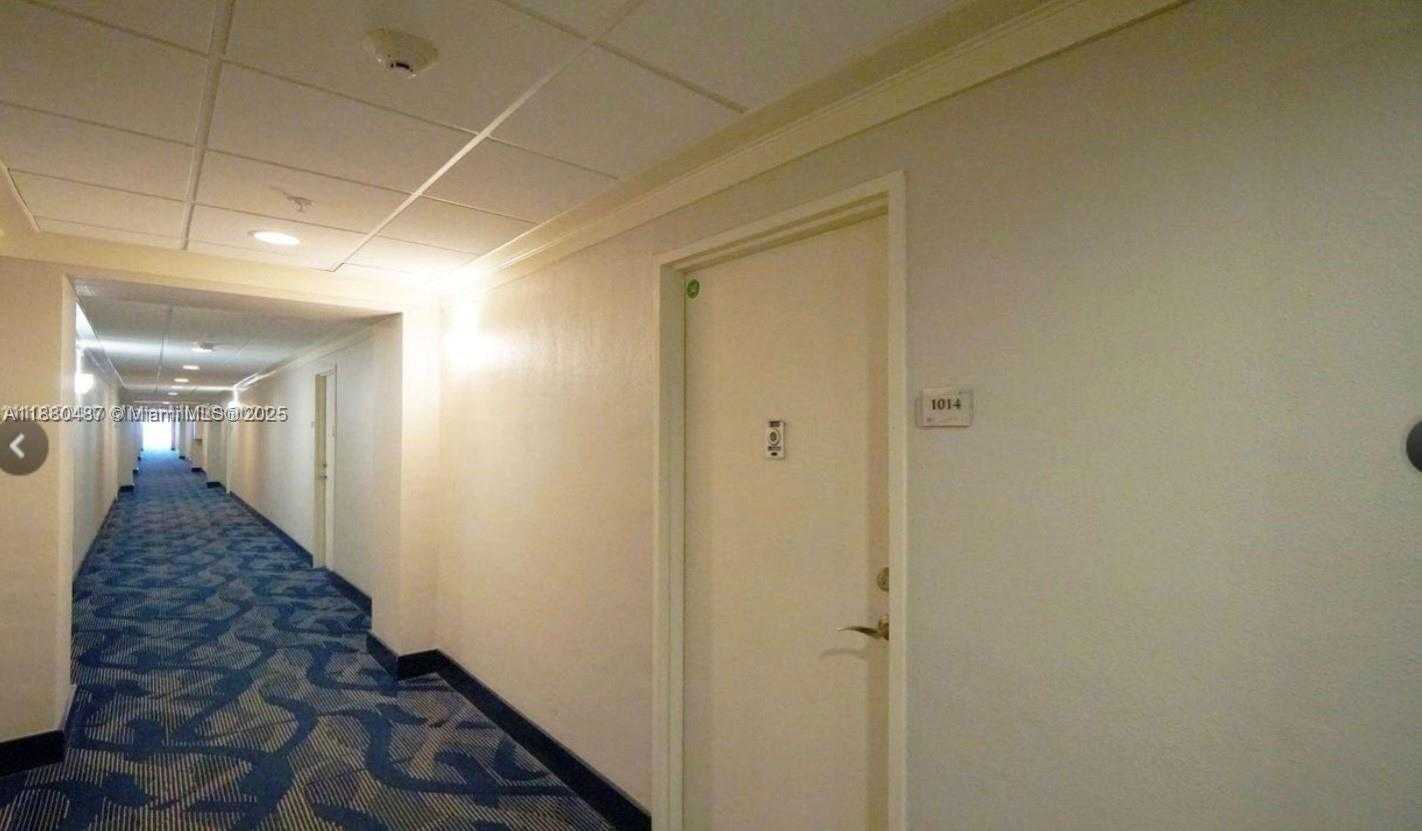 Small Image of 19370 COLLINS AVE #1014, Sunny Isles Beach Number 17