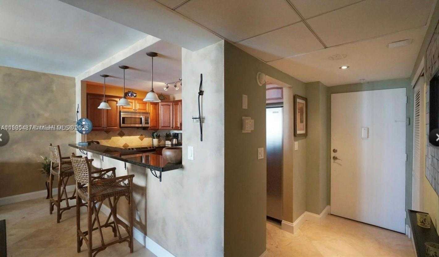 Small Image of 19370 COLLINS AVE #1014, Sunny Isles Beach Number 32