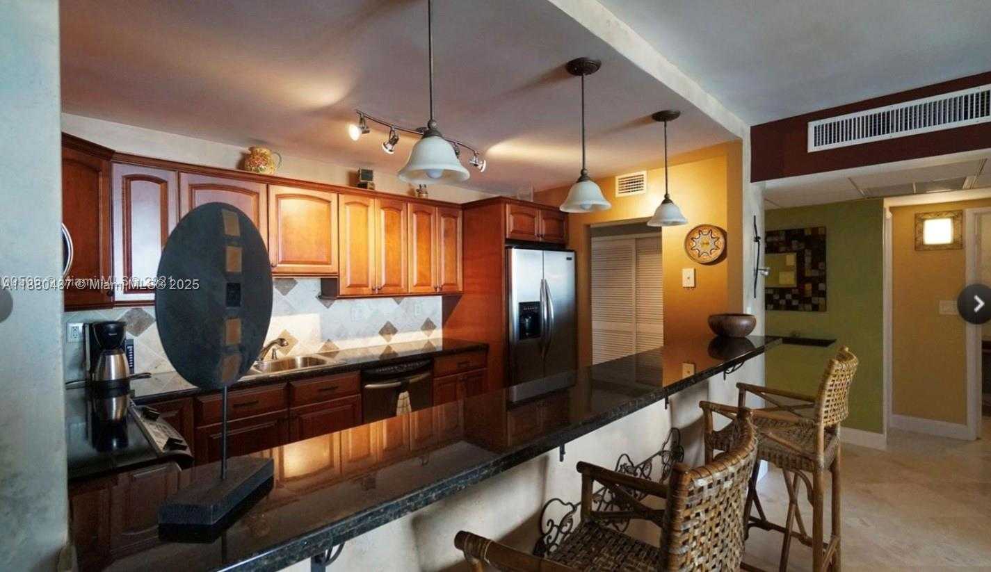 Small Image of 19370 COLLINS AVE #1014, Sunny Isles Beach Number 34