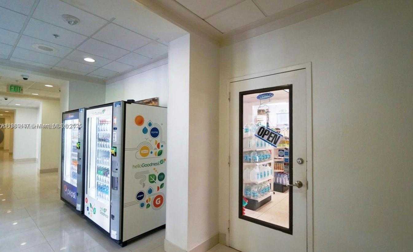 Small Image of 19370 COLLINS AVE #1014, Sunny Isles Beach Number 6