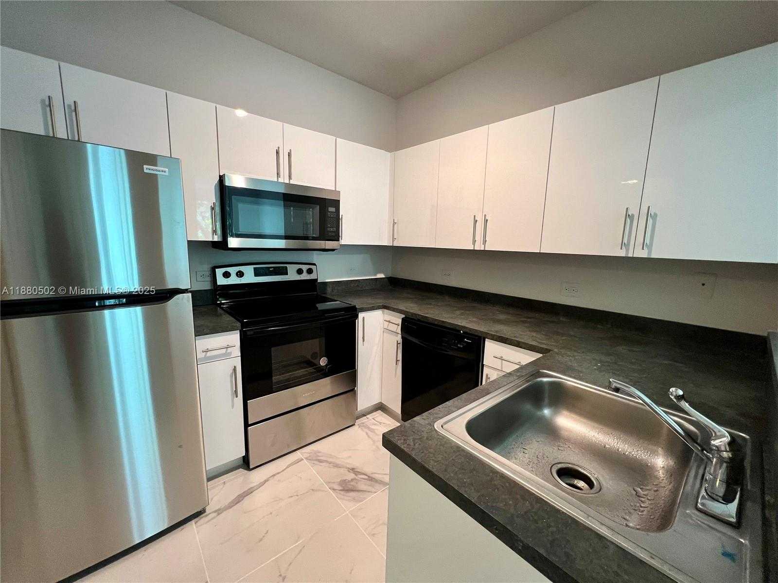 Small Image of 9172 COLLINS AVE #214, Surfside Number 4