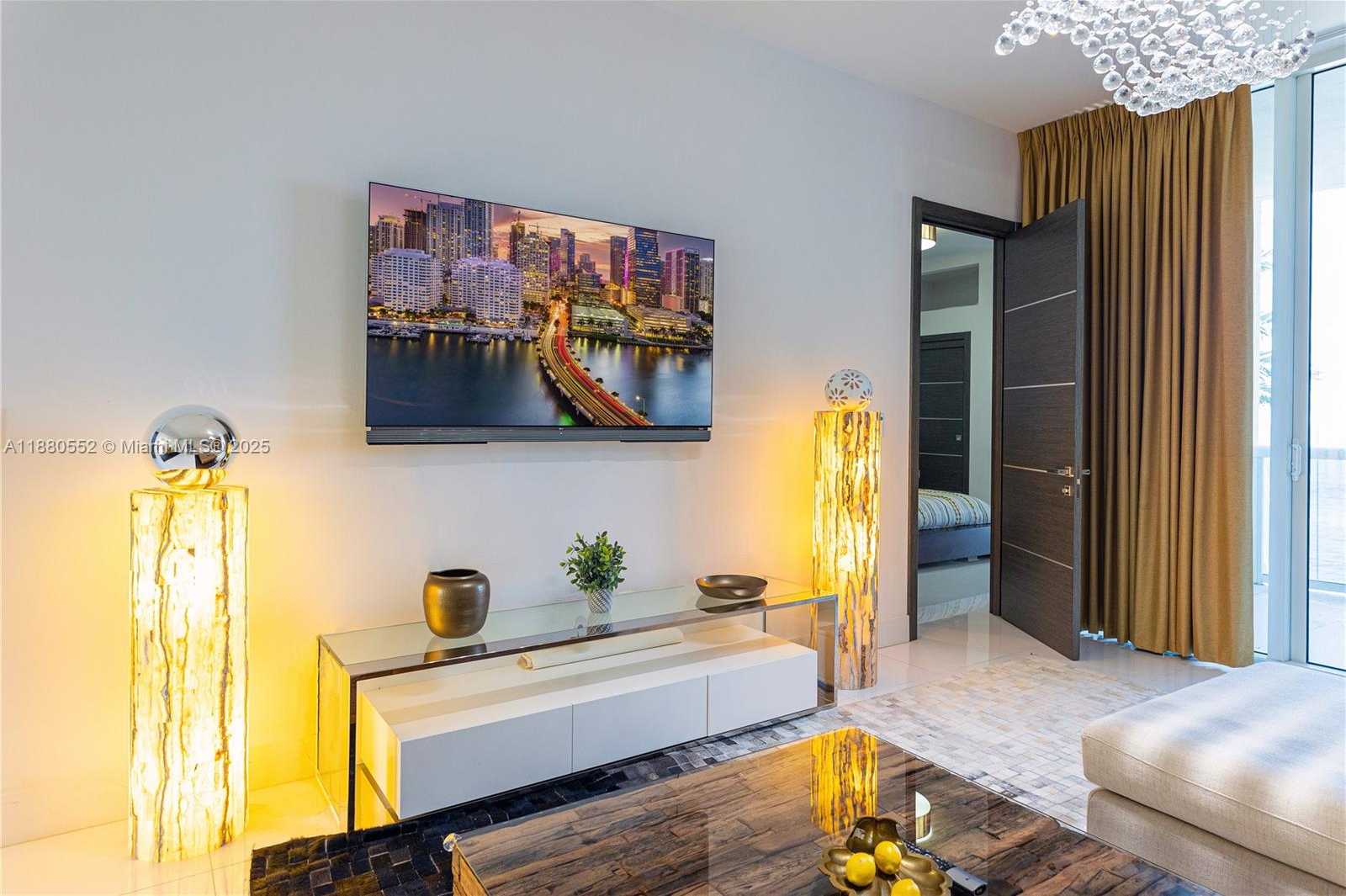Small Image of 15901 COLLINS AVE #606, Sunny Isles Beach Number 2