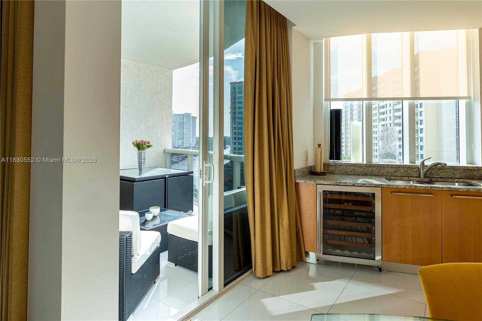 Small Image of 15901 COLLINS AVE #606, Sunny Isles Beach Number 33