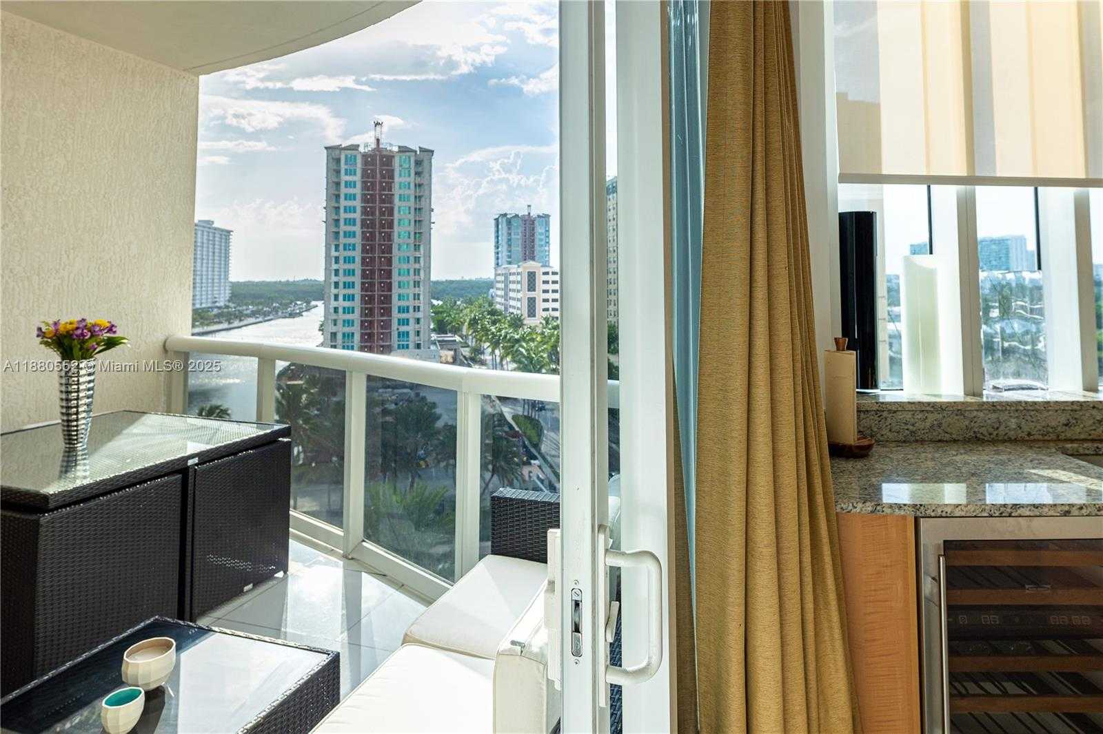 Small Image of 15901 COLLINS AVE #606, Sunny Isles Beach Number 34