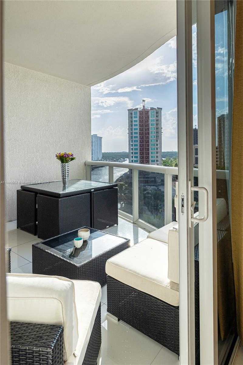 Small Image of 15901 COLLINS AVE #606, Sunny Isles Beach Number 35