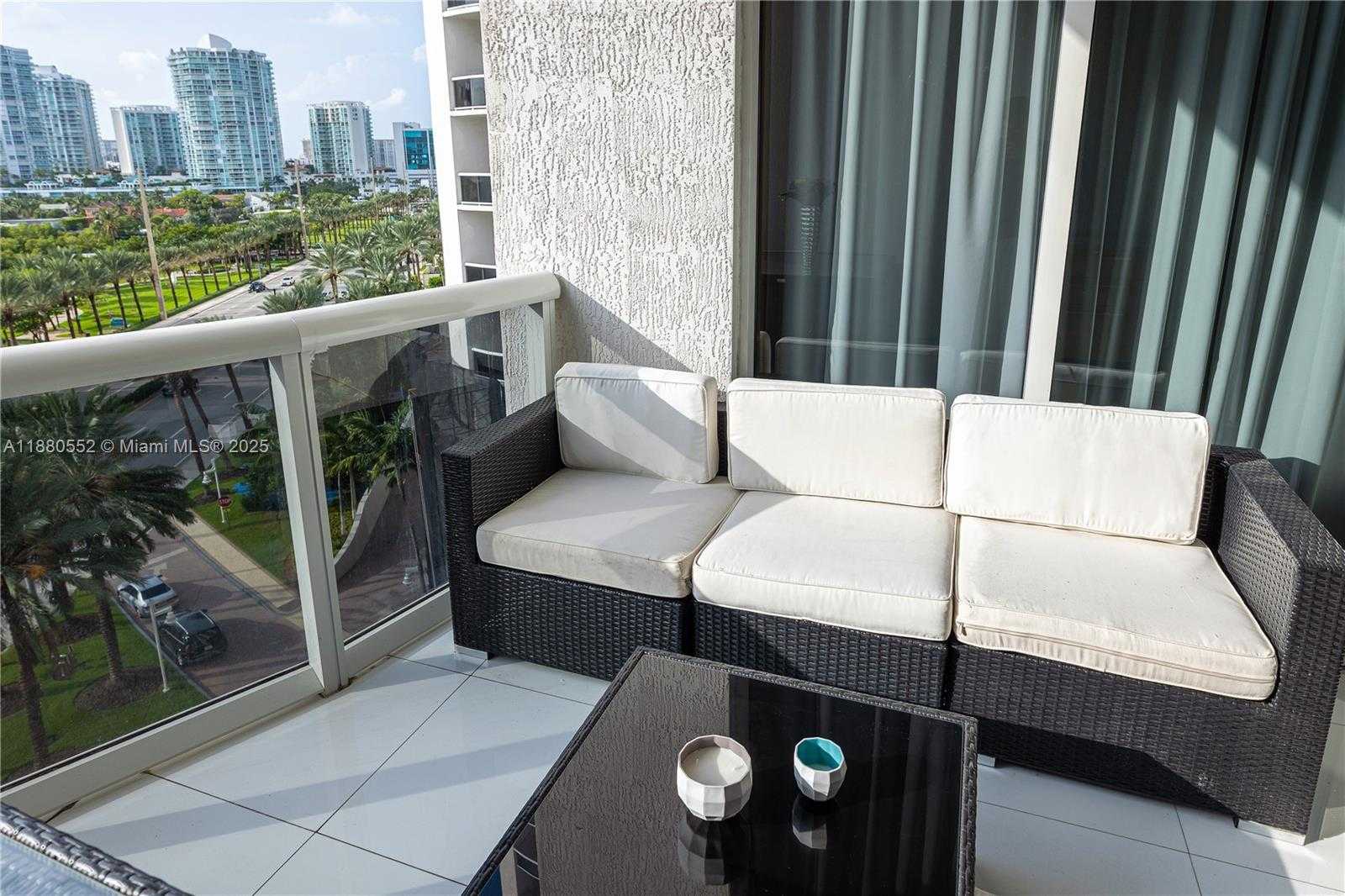 Small Image of 15901 COLLINS AVE #606, Sunny Isles Beach Number 36