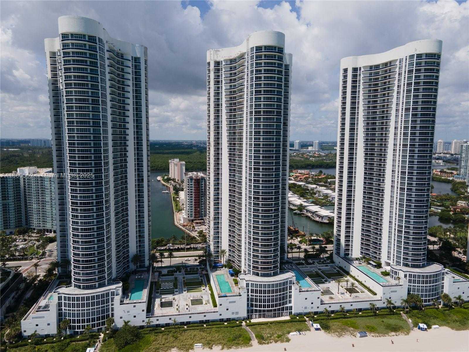 Small Image of 15901 COLLINS AVE #606, Sunny Isles Beach Number 63