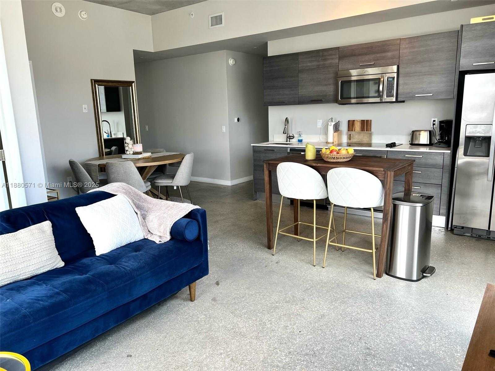 Small Image of 151 SOUTH EAST 1ST ST #2711, Miami Number 2