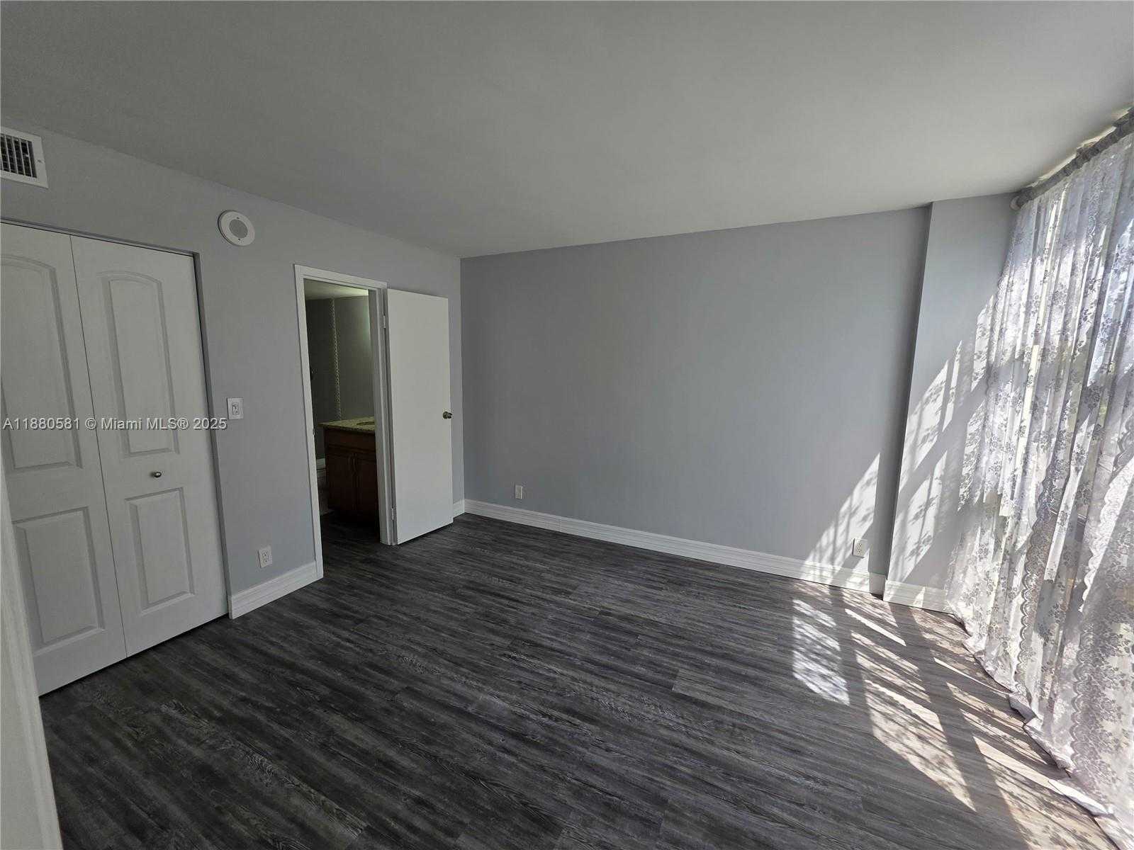Small Image of 17021 NORTH BAY RD #324, Sunny Isles Beach Number 11