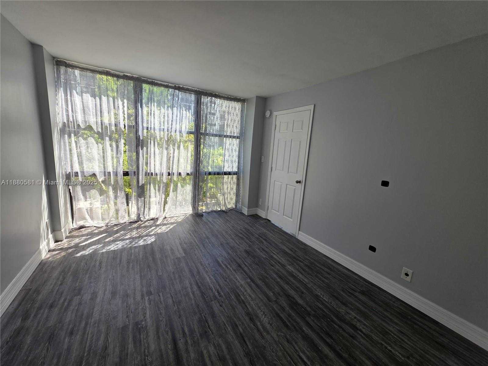 Small Image of 17021 NORTH BAY RD #324, Sunny Isles Beach Number 12