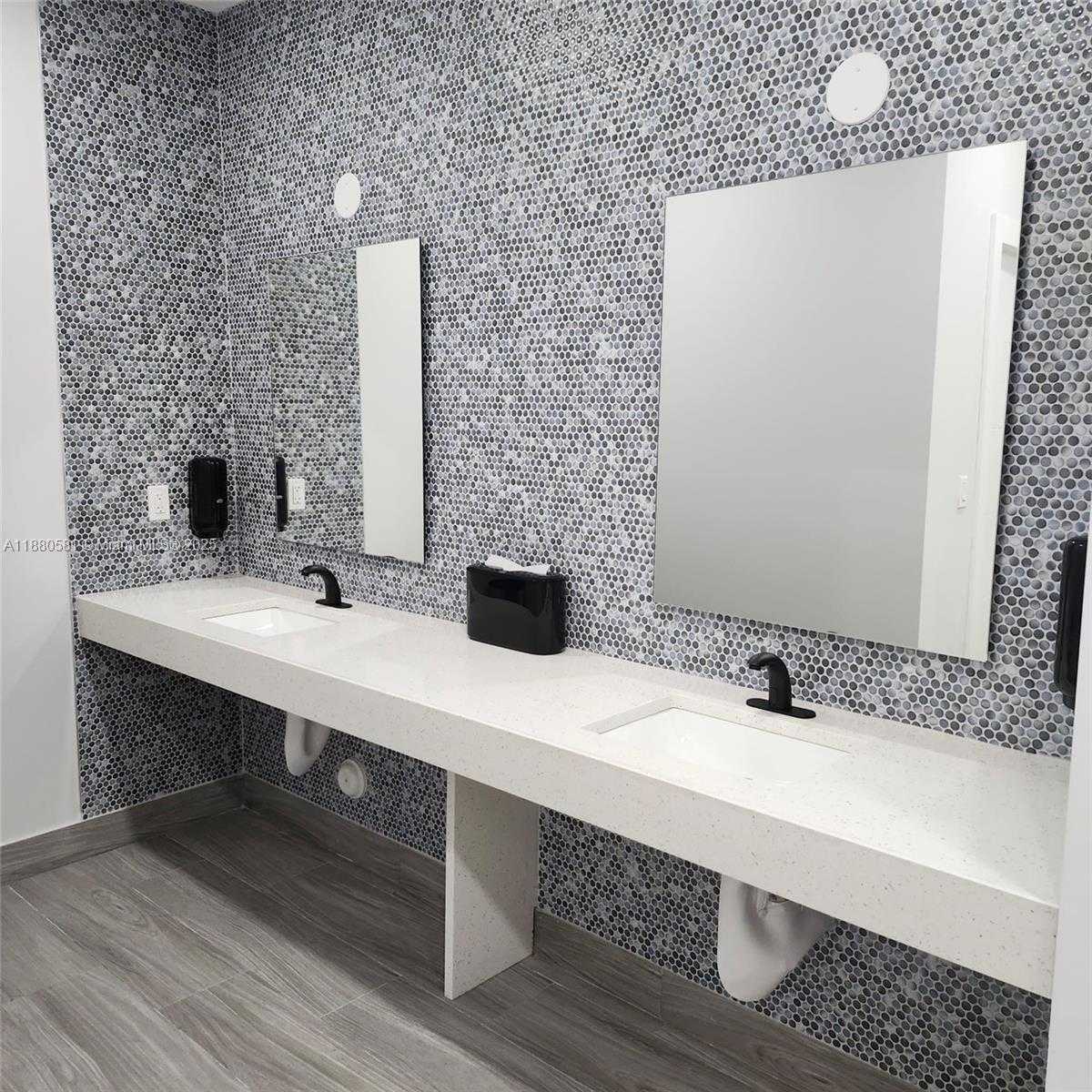 Small Image of 17021 NORTH BAY RD #324, Sunny Isles Beach Number 19