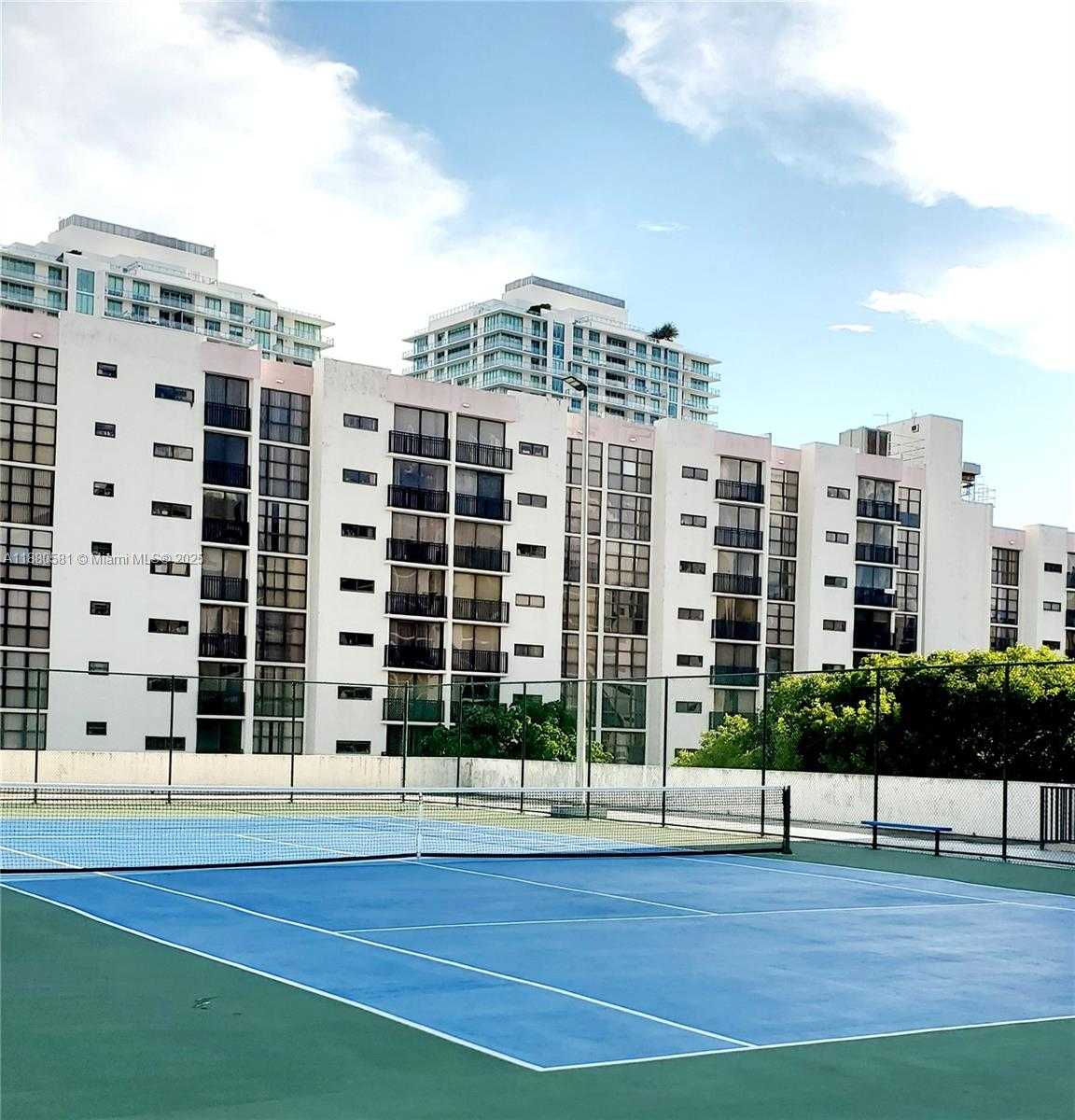 Small Image of 17021 NORTH BAY RD #324, Sunny Isles Beach Number 29