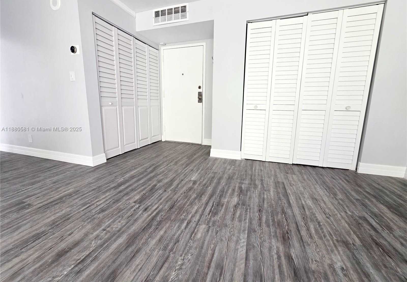Small Image of 17021 NORTH BAY RD #324, Sunny Isles Beach Number 3