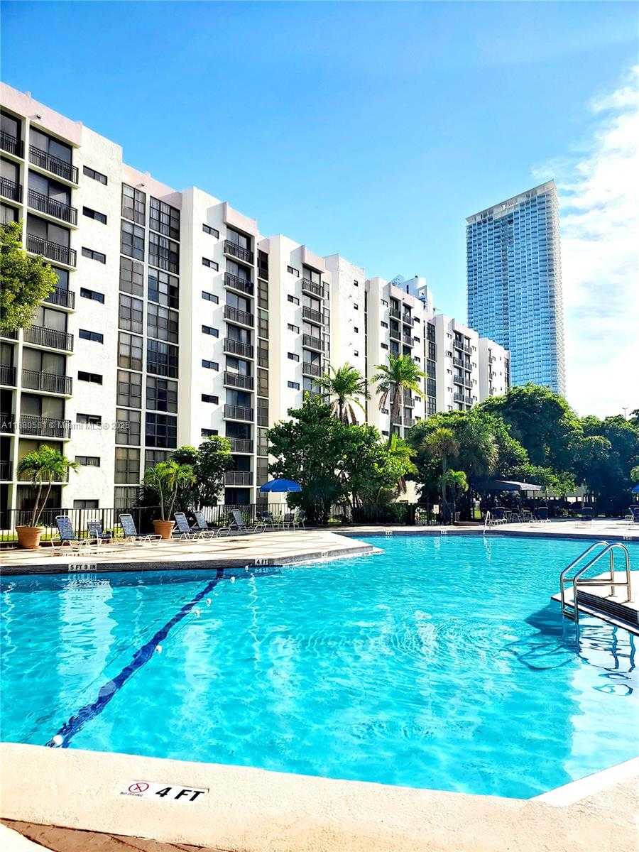 Small Image of 17021 NORTH BAY RD #324, Sunny Isles Beach Number 30