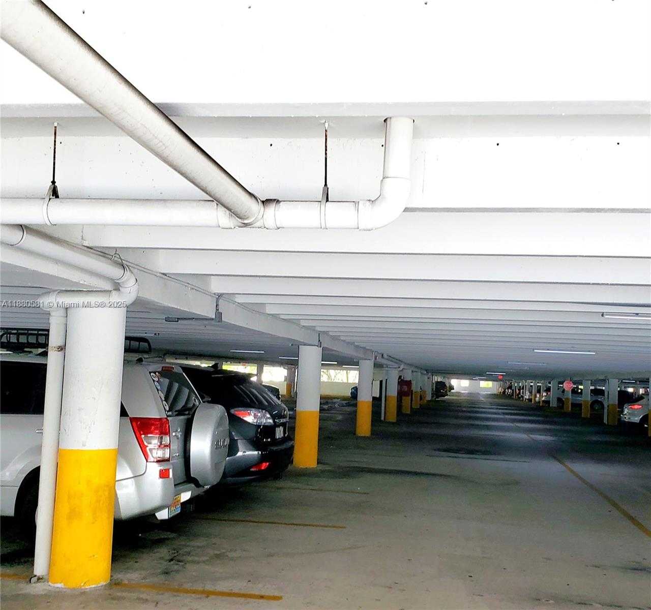 Small Image of 17021 NORTH BAY RD #324, Sunny Isles Beach Number 32