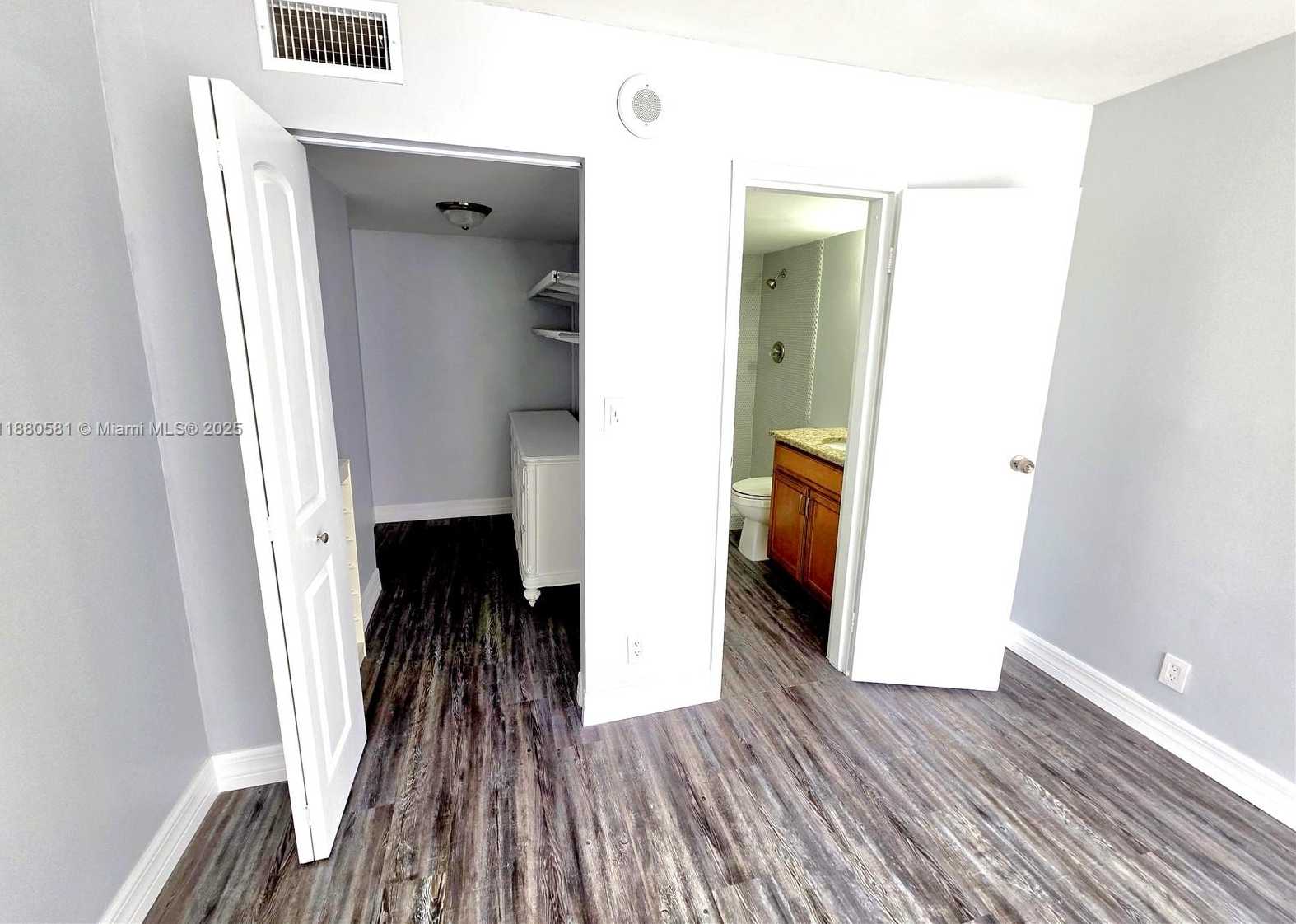 Small Image of 17021 NORTH BAY RD #324, Sunny Isles Beach Number 7