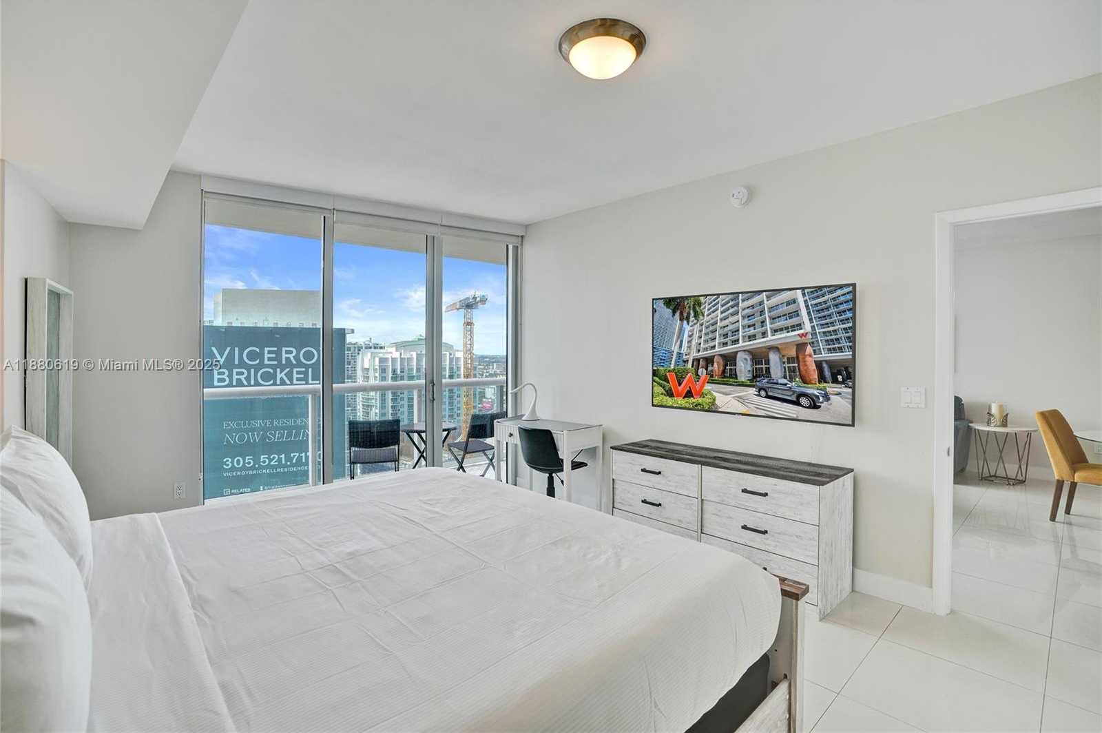 Small Image of 485 BRICKELL AVE #4207, Miami Number 20