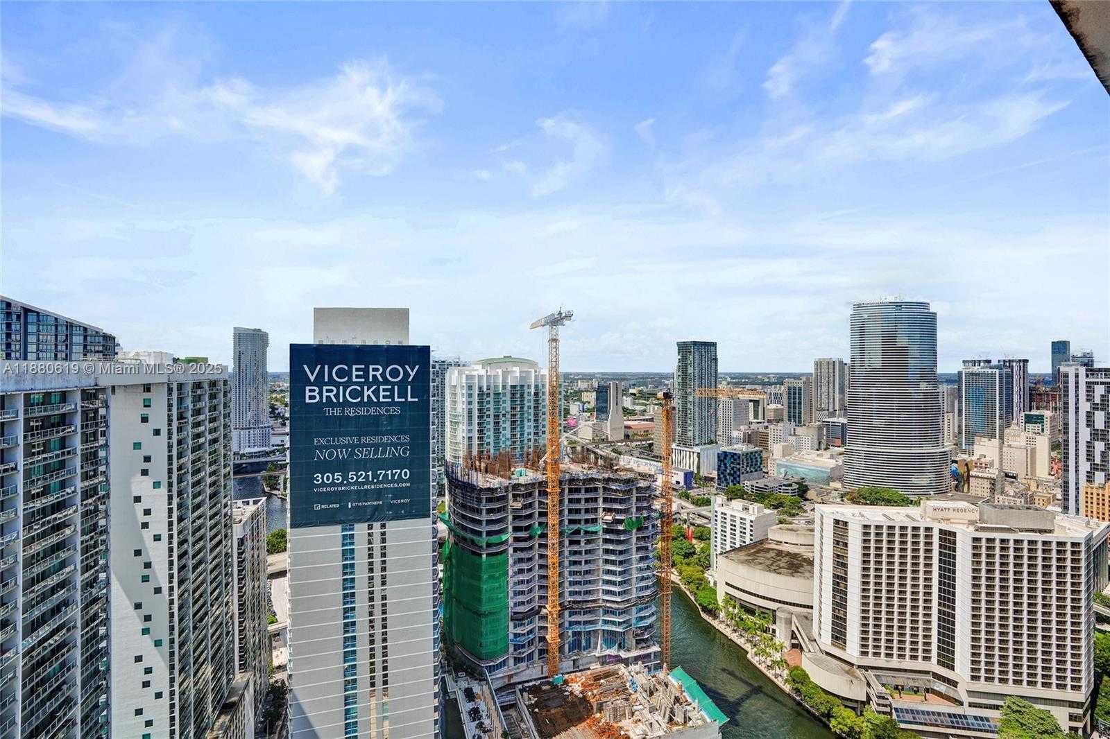 Small Image of 485 BRICKELL AVE #4207, Miami Number 25