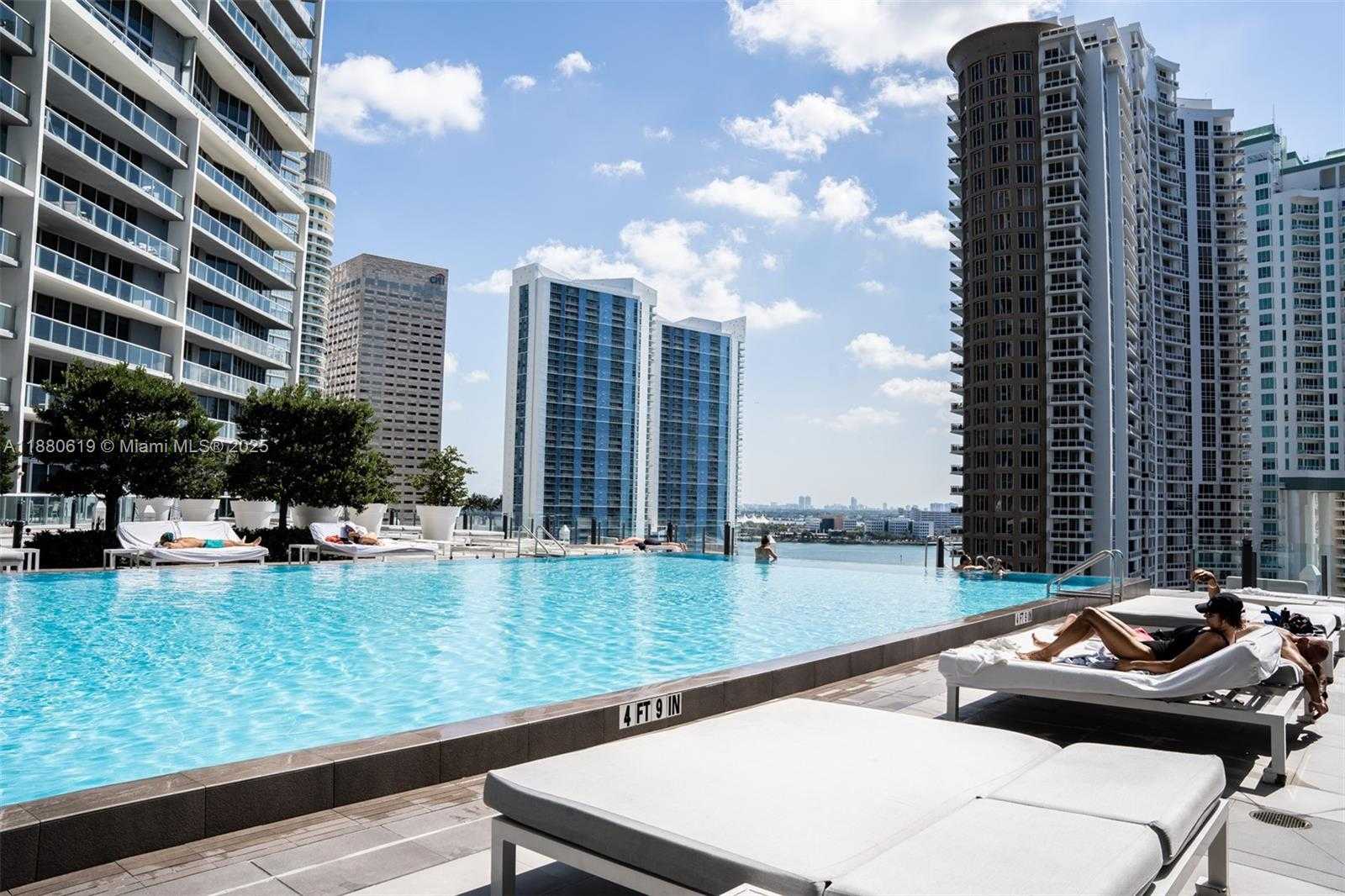 Small Image of 485 BRICKELL AVE #4207, Miami Number 27