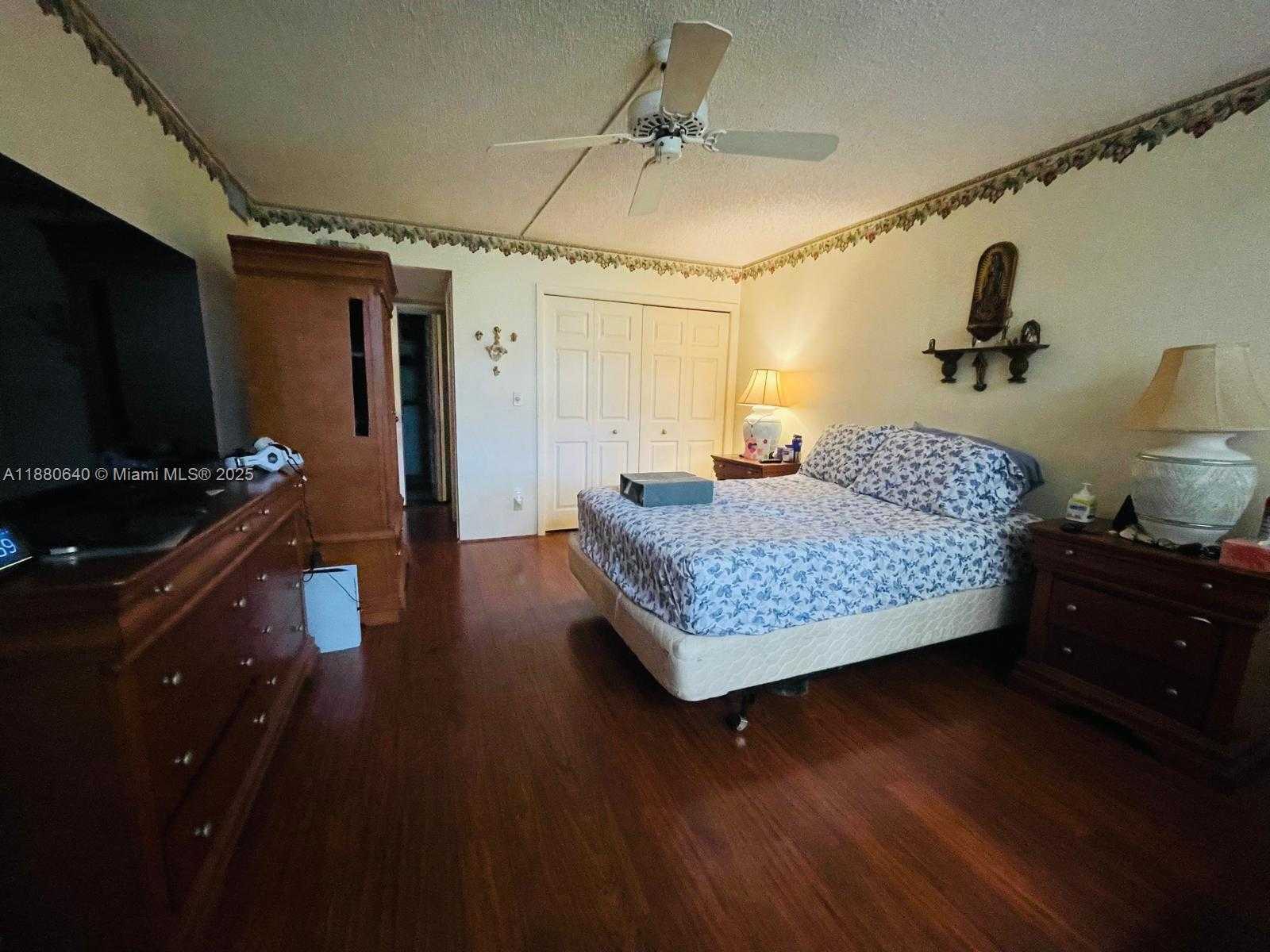 Small Image of 16325 GOLF CLUB RD #102, Weston Number 13